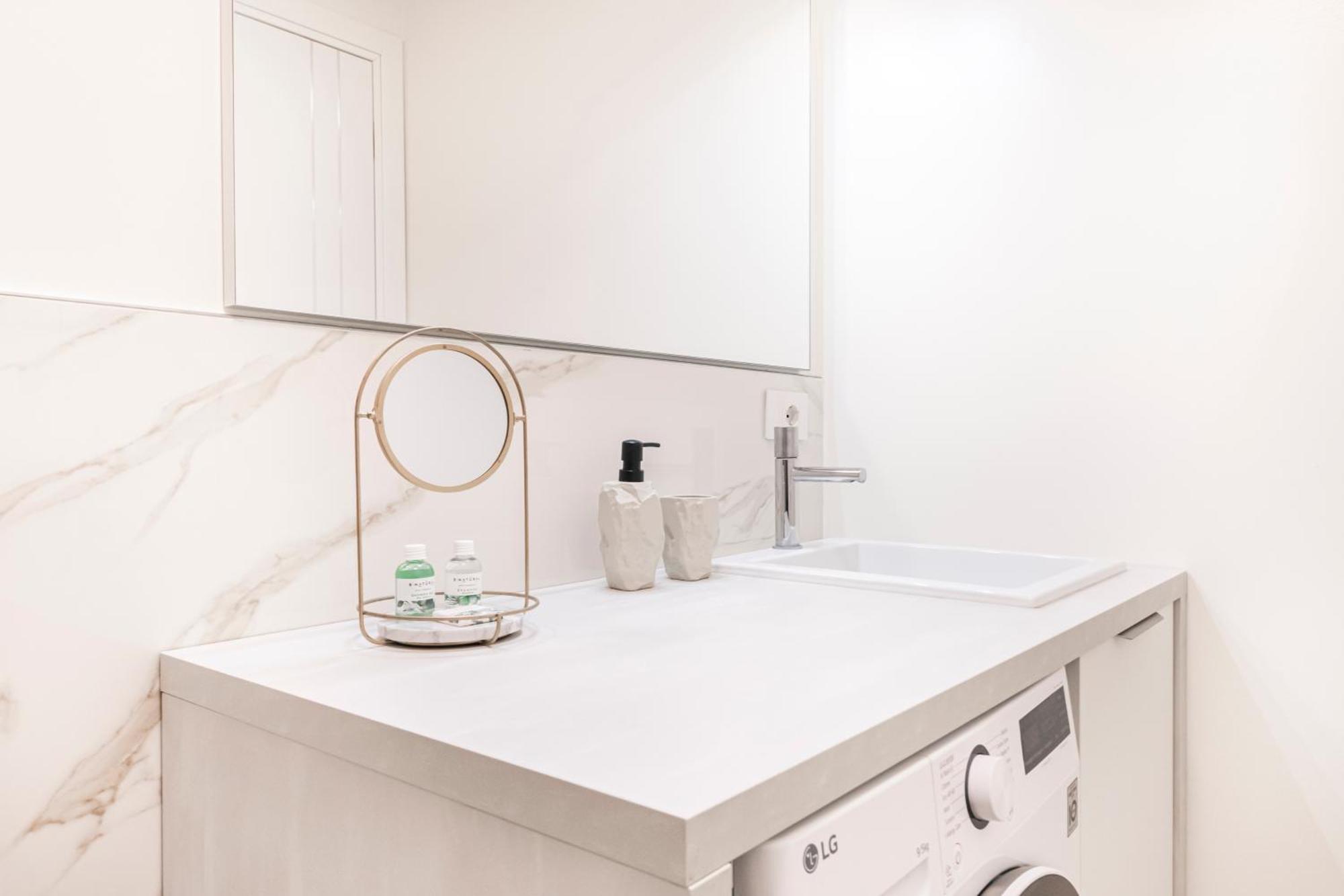 Easylife - Design And Relax In The Heart Of Milan Lägenhet Exteriör bild